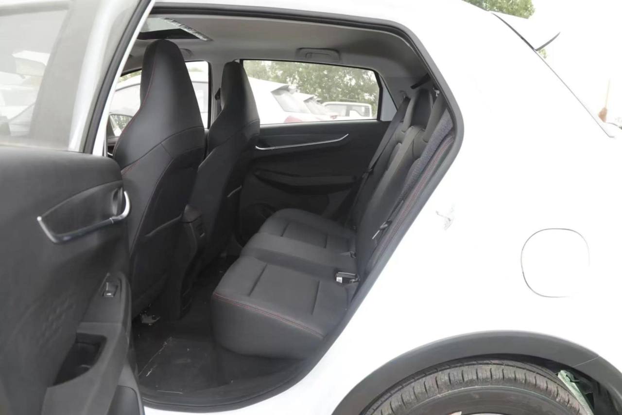 GEELY LIVAN X3 PRO  2025  1.5 113CH ch boite auto et en boite manuelle